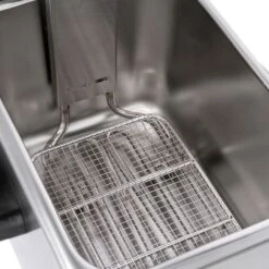 Elektro Fritteuse - 4 Liter - 2,5 KW 12 Elektro Fritteuse - 4 Liter - 2,5 KW -Ausgewählte Küchengeschäfte EFH detail inside 2 555b