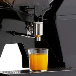 Elektrische Fruchtsaftpresse - Orange - Manuelle Zufuhr - Inkl. Ablasshahn & Reinigungsmodus -Ausgewählte Küchengeschäfte OMZ OBZ detail spout 2d00 5